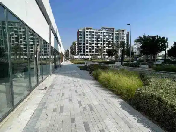 Exclusive retail shop for rent in Azizi Riviera, Meydan One – prime community location with high footfall and flexible payment options.