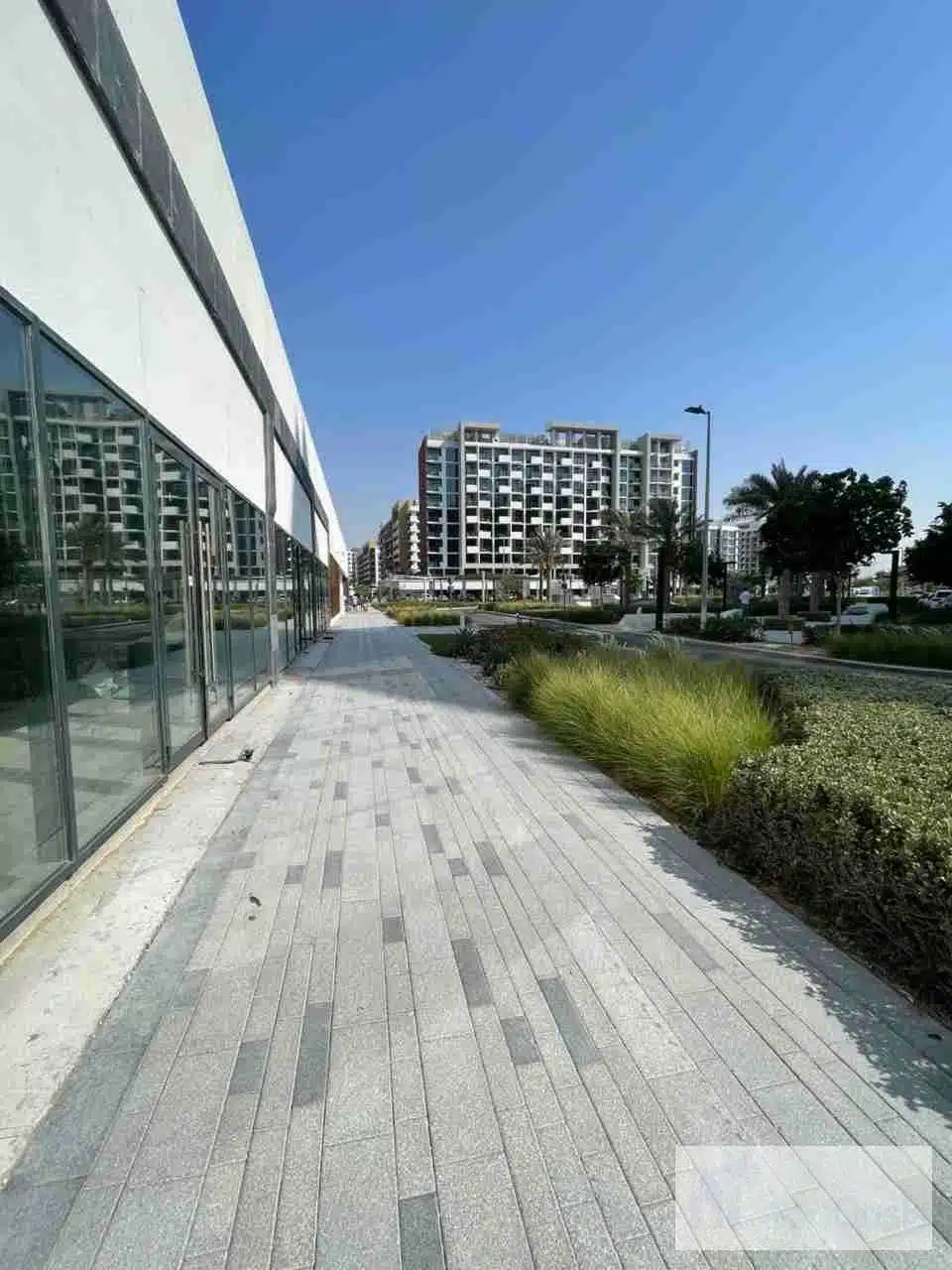 Exclusive retail shop for rent in Azizi Riviera, Meydan One – prime community location with high footfall and flexible payment options.