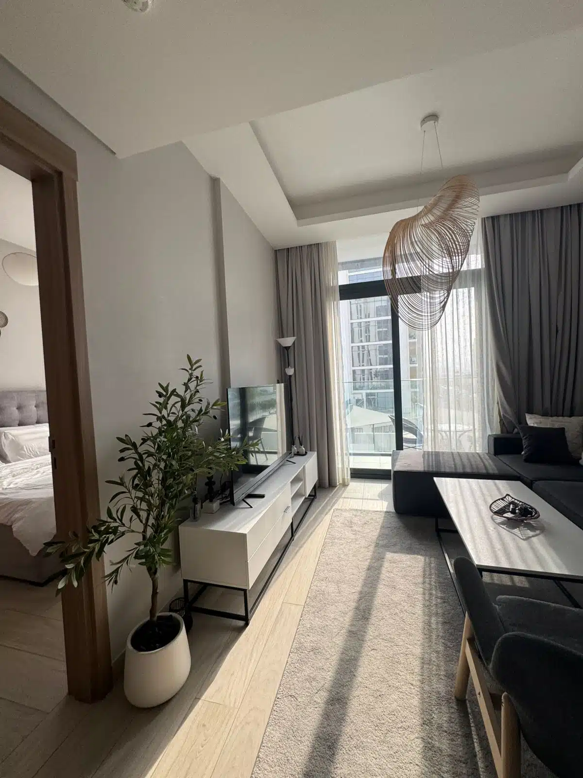 Modern 1-bedroom apartment for rent in Azizi Riviera, MBR City – 476 sq.ft with balcony and parking, AED 80,000 annually